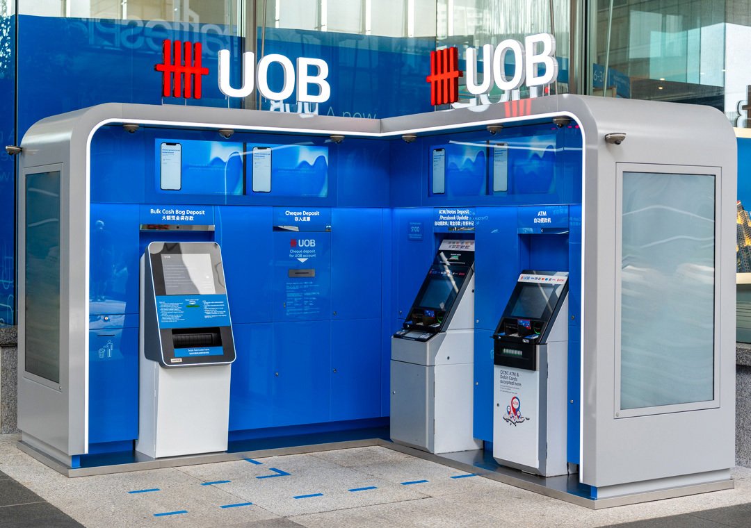 Customer using a UBGROUPSG ATM